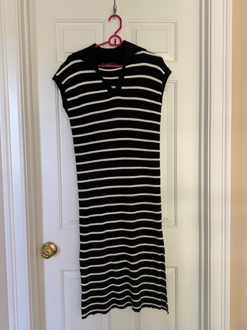 Zesica Brand Midi Dress with Collar